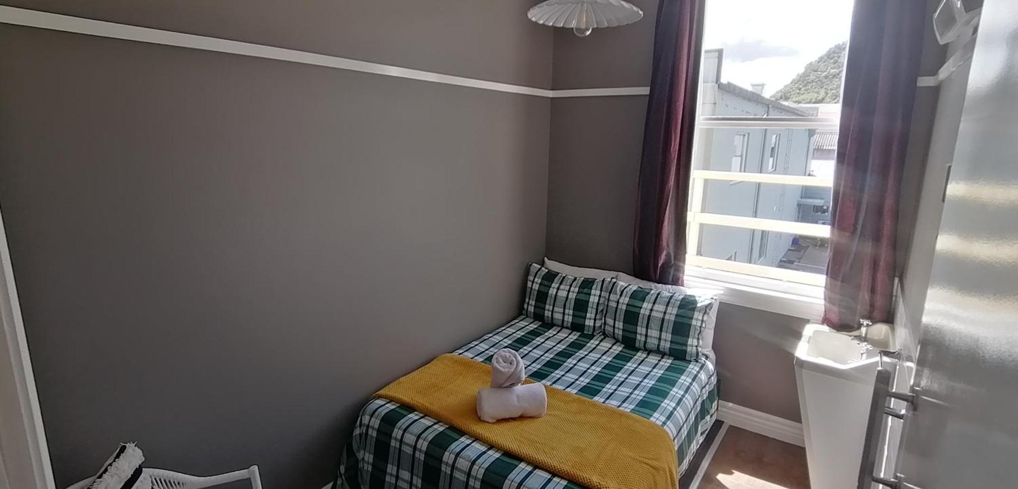 The Duke Hostel Греймут Екстер'єр фото A single room in a hostel